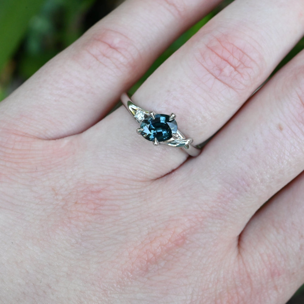‘Love Knot’ 1.02ct Oval-cut Teal Australian Sapphire Platinum Ring