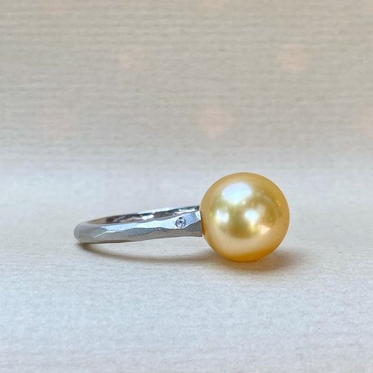 "Helmi" South Sea Pearl & White Diamond Platinum Ring