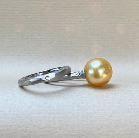 "Helmi" South Sea Pearl & White Diamond Platinum Ring