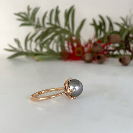 "Fleur de Lys" Cashmere Pearl Ring