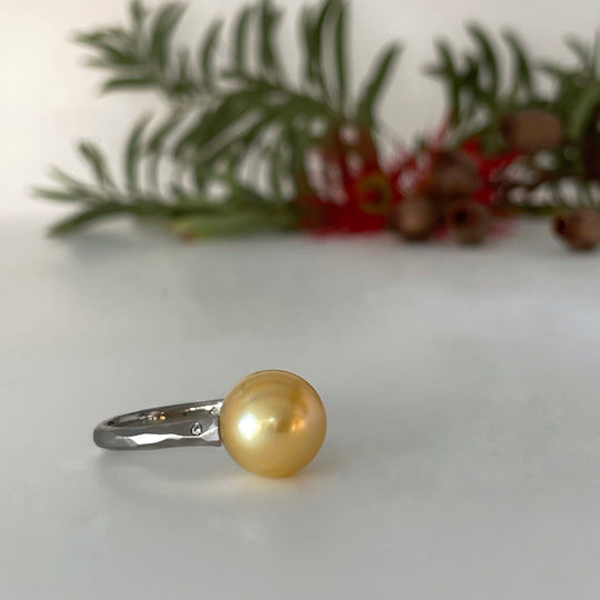 "Helmi" South Sea Pearl & White Diamond Platinum Ring