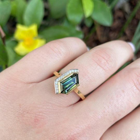 "Infinity Edge" Australian Freeform Sapphire Ring on hand