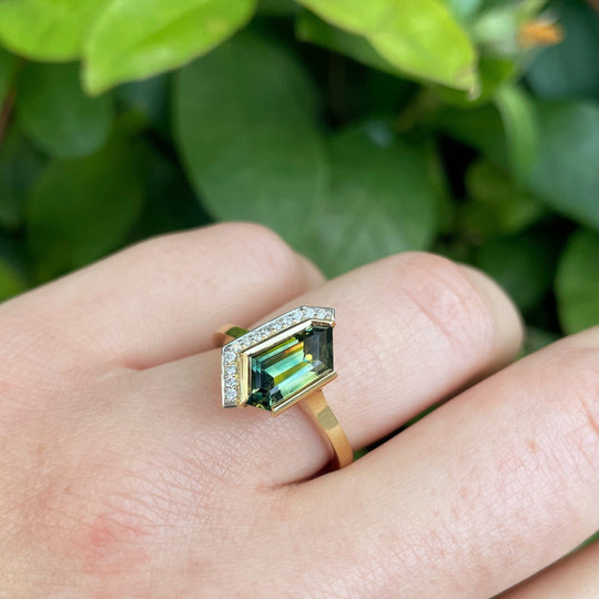 "Infinity Edge" Australian Freeform Sapphire Ring on hand