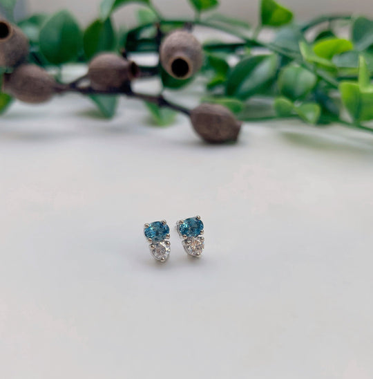 ‘Zoya’ Aquamarine & Diamond White Gold necklace & earrings