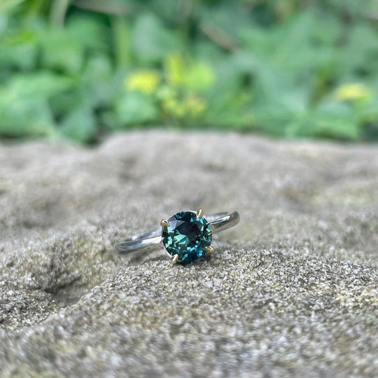 Round brilliant-cut 1.57ct Teal Australian Sapphire HighWire ring Ring Jason Ree Design