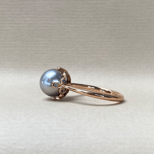 "Fleur de Lys" Cashmere Pearl Ring