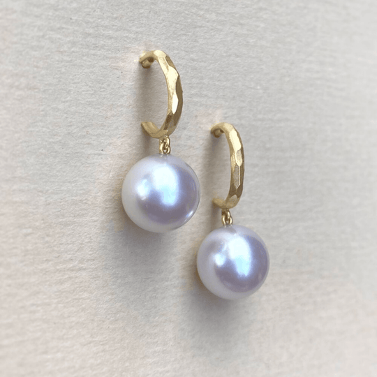 "Helmi" White Pearl & Yellow Gold Hoop Earrings