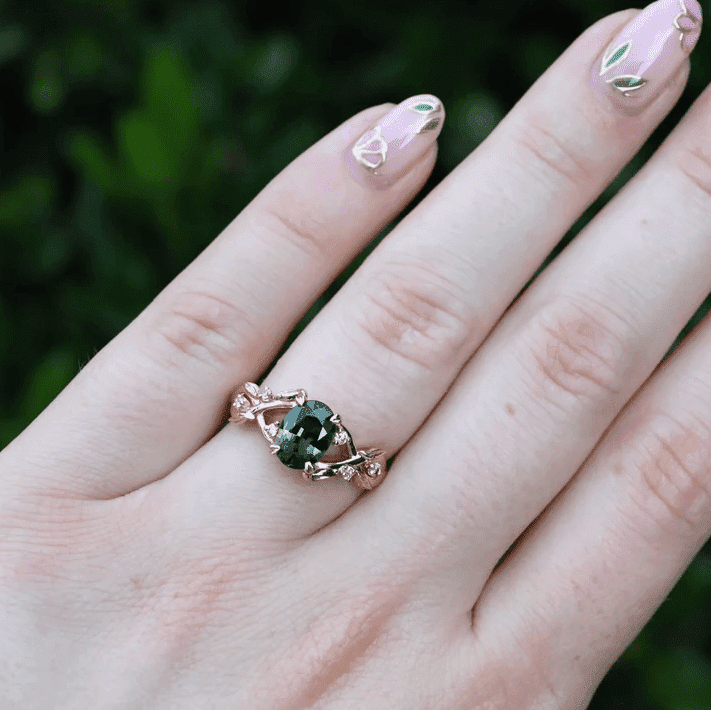 Custom Engagement Rings Vs. Ready-Made: Which One is Right for You?
