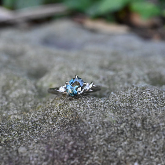 ‘Love Knot’ 1.02ct Oval-cut Teal Australian Sapphire Platinum Ring 