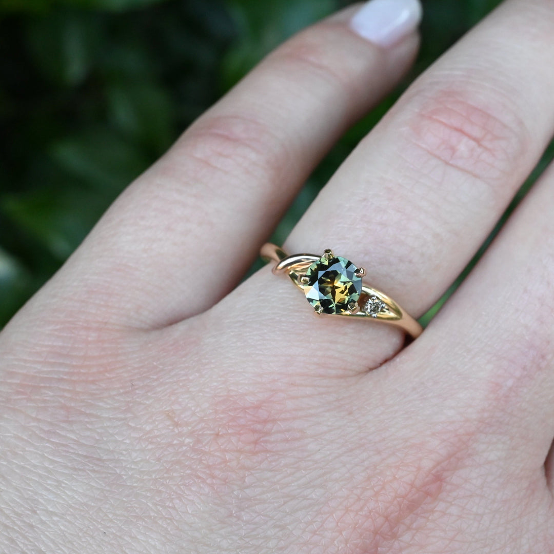 ‘Love Knot’ 0.83ct Australian Parti Sapphire Yellow Gold Ring on hand