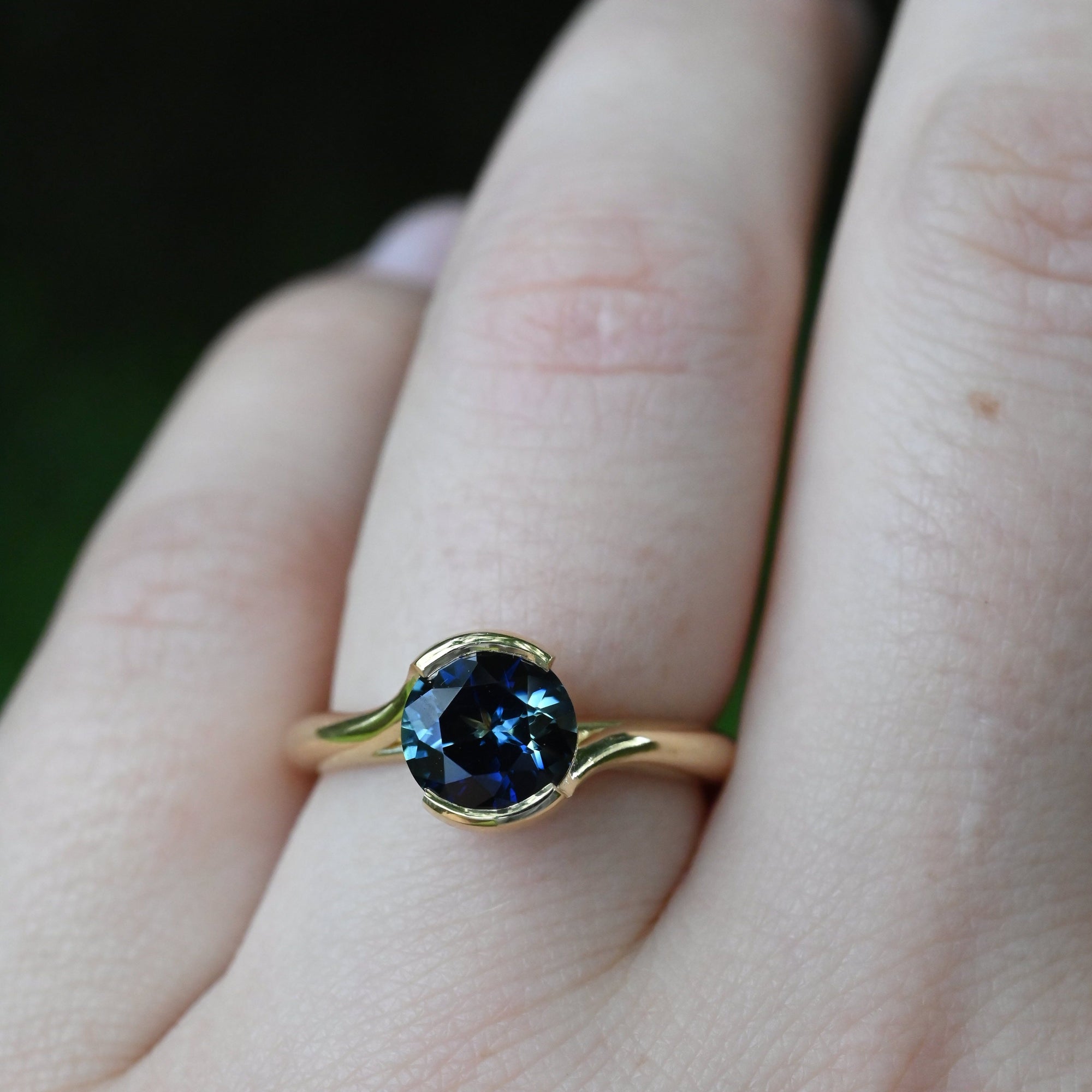 ‘Sirocco’ 1.61ct Australian Blue Green Sapphire Gold Ring Ring Jason Ree Design 