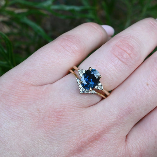 ‘MiMi’ 2.31ct Oval-cut Blue Australian Sapphire 18ct Yellow Gold Ring wearing on hand