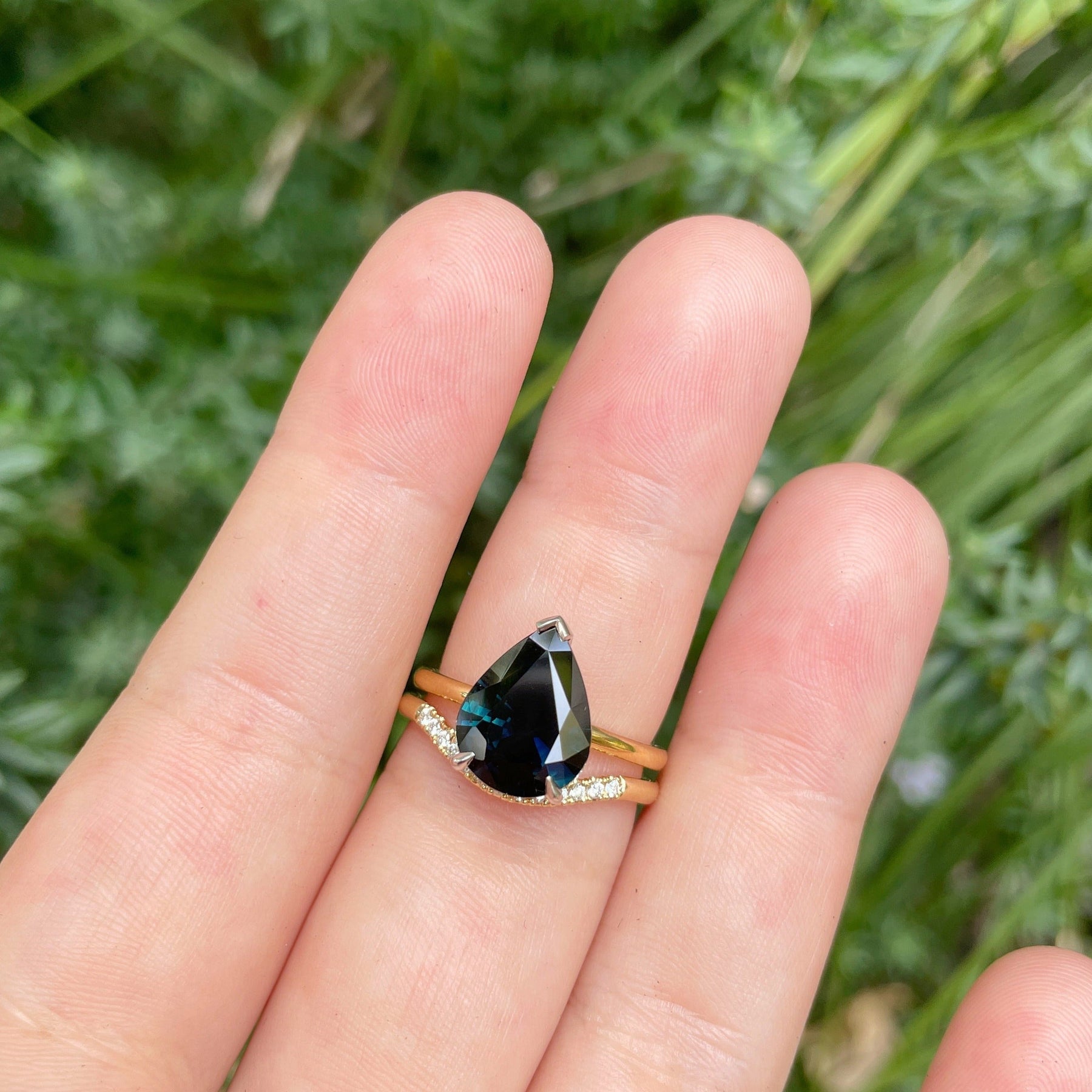 Black Sapphire Rings | The Natural Sapphire Company