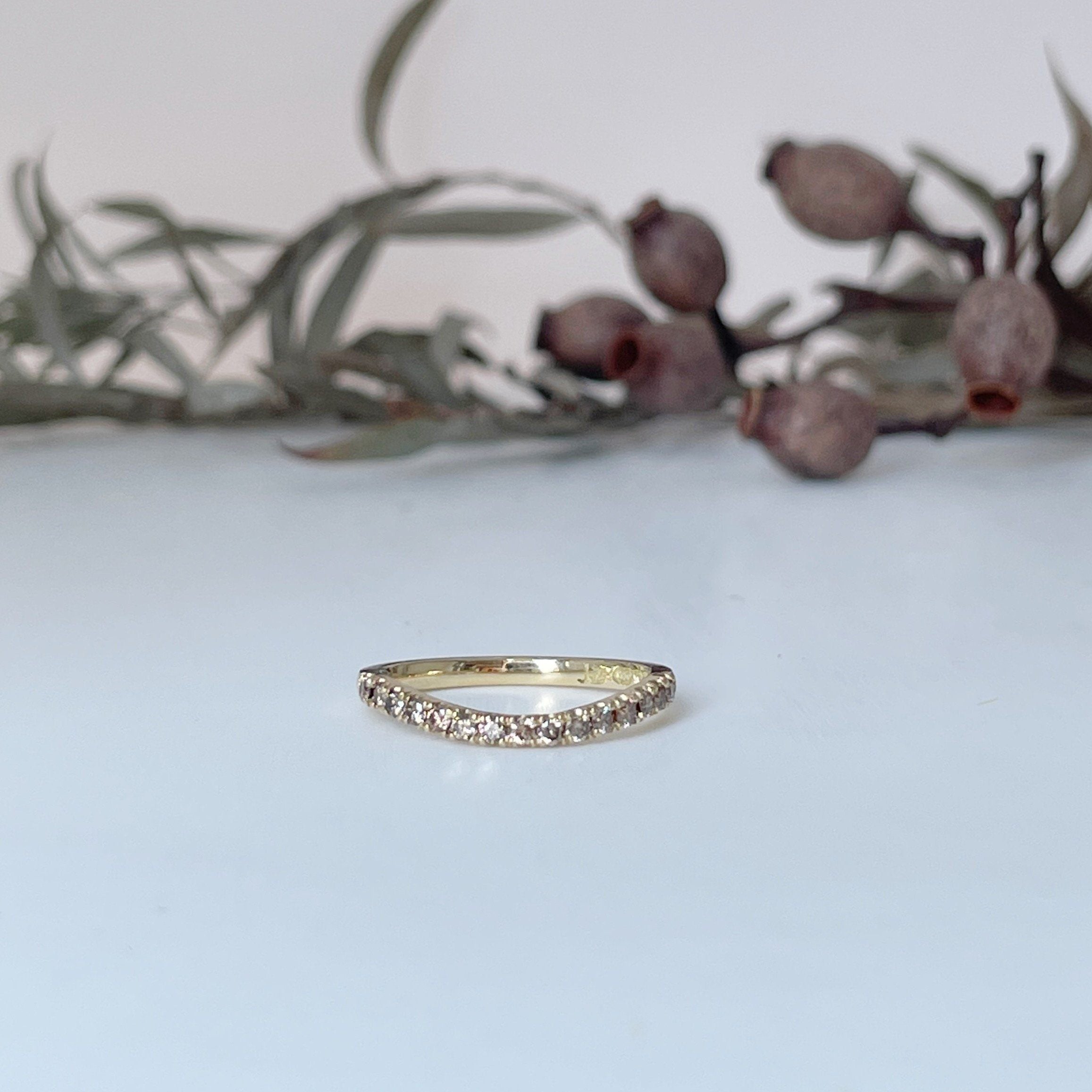 "Wave" Soft Curve Champagne Diamond Gold Fitted Band Ring JasonRee 