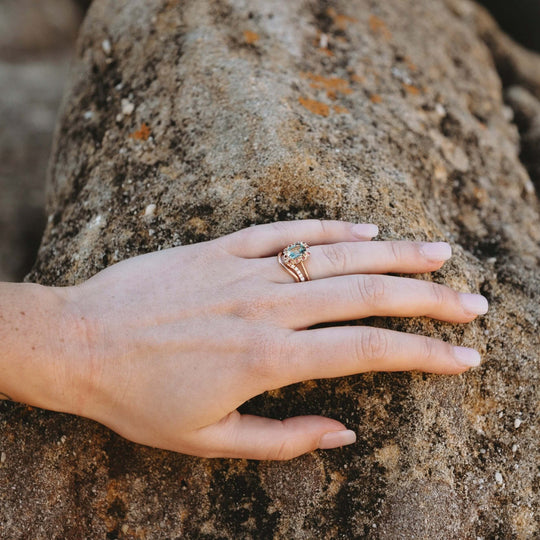 "Desert Pea" Colour-Change Sapphire Ring Ring JasonRee 